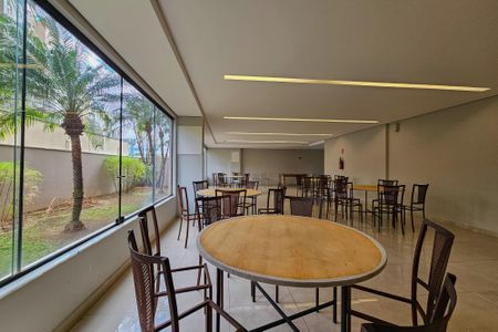 Apartamento à venda com 147m², 4 quartos e 3 vagas Apartamento à venda com 147m², 4 quartos e 3 vagasÁrea comum - Salão de festas