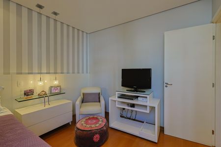 Apartamento à venda com 147m², 4 quartos e 3 vagas Apartamento à venda com 147m², 4 quartos e 3 vagasQuarto 1
