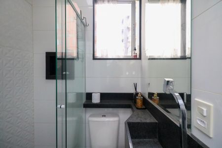 Apartamento à venda com 80m², 2 quartos e 1 vaga Apartamento à venda com 80m², 2 quartos e 1 vagaBanheiro 2