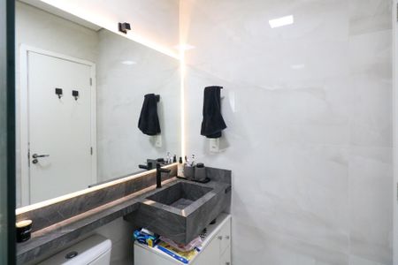 Apartamento à venda com 80m², 2 quartos e 1 vaga Apartamento à venda com 80m², 2 quartos e 1 vagaBanheiro