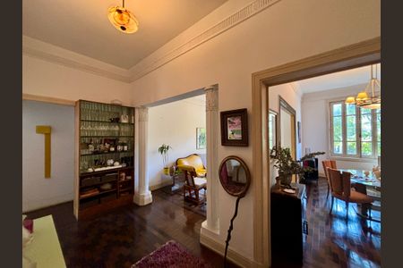 Apartamento à venda com 145m², 3 quartos e sem vaga Apartamento à venda com 145m², 3 quartos e sem vagaSala - hall de entrada