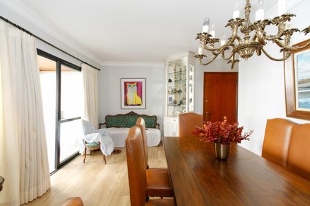 Apartamento para alugar com 90m², 2 quartos e 2 vagas Apartamento para alugar com 90m², 2 quartos e 2 vagasSala de Estar e Jantar