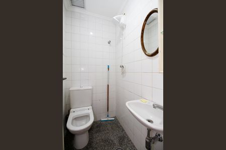 Apartamento para alugar com 90m², 2 quartos e 2 vagas Apartamento para alugar com 90m², 2 quartos e 2 vagasBanheiro de Serviço