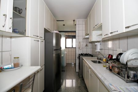 Apartamento para alugar com 90m², 2 quartos e 2 vagas Apartamento para alugar com 90m², 2 quartos e 2 vagasCozinha