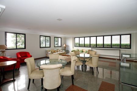 Apartamento para alugar com 90m², 2 quartos e 2 vagas Apartamento para alugar com 90m², 2 quartos e 2 vagasÁrea Comum - Salão de Festas