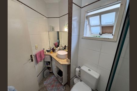 Casa à venda com 147m², 2 quartos e 2 vagas Casa à venda com 147m², 2 quartos e 2 vagasBanheiro da Suíte