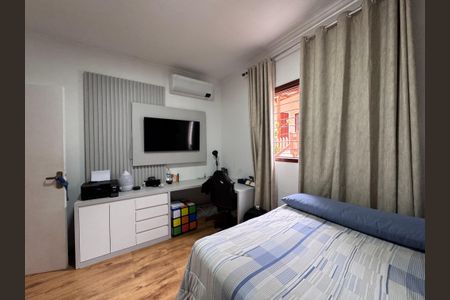 Casa à venda com 147m², 2 quartos e 2 vagas Casa à venda com 147m², 2 quartos e 2 vagasQuarto