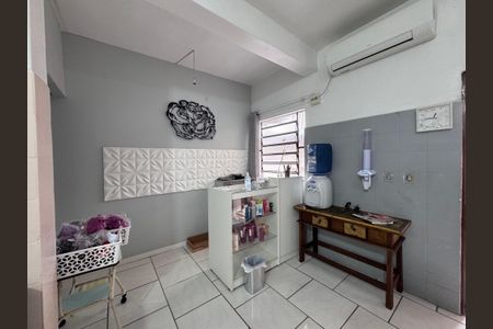 Casa à venda com 147m², 2 quartos e 2 vagas Casa à venda com 147m², 2 quartos e 2 vagaspeça dos fundos