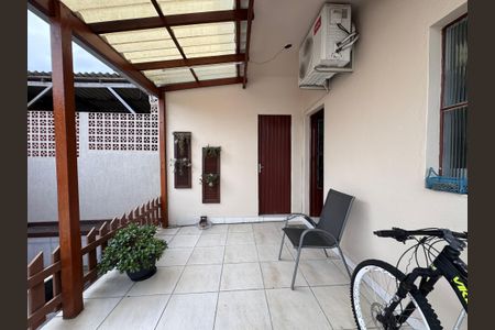 Casa à venda com 147m², 2 quartos e 2 vagas Casa à venda com 147m², 2 quartos e 2 vagasÁrea comum