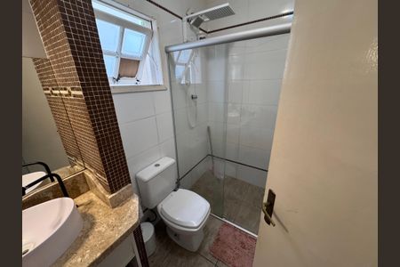 Casa à venda com 147m², 2 quartos e 2 vagas Casa à venda com 147m², 2 quartos e 2 vagasBanheiro da Suíte