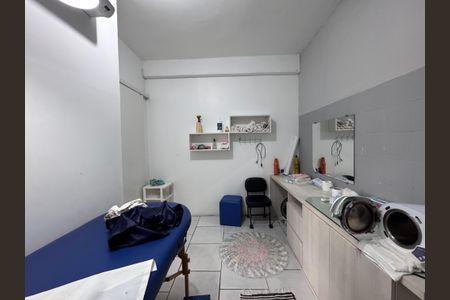 Casa à venda com 147m², 2 quartos e 2 vagas Casa à venda com 147m², 2 quartos e 2 vagaspeça dos fundos