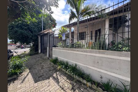 Casa à venda com 147m², 2 quartos e 2 vagas Casa à venda com 147m², 2 quartos e 2 vagasplaquinha fachada
