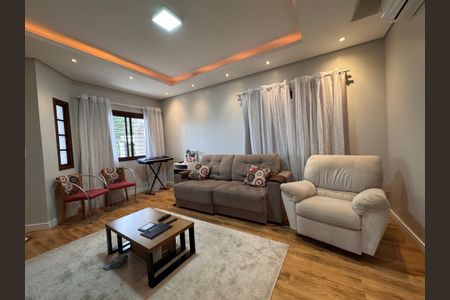 Casa à venda com 147m², 2 quartos e 2 vagas Casa à venda com 147m², 2 quartos e 2 vagasSala