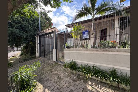 Casa à venda com 147m², 2 quartos e 2 vagas Casa à venda com 147m², 2 quartos e 2 vagasplaquinha fachada