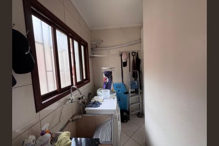 Casa à venda com 147m², 2 quartos e 2 vagas Casa à venda com 147m², 2 quartos e 2 vagasLavanderia