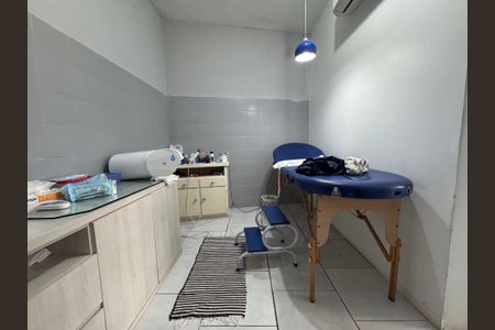Casa à venda com 147m², 2 quartos e 2 vagas Casa à venda com 147m², 2 quartos e 2 vagaspeça dos fundos