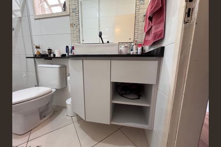 Casa à venda com 147m², 2 quartos e 2 vagas Casa à venda com 147m², 2 quartos e 2 vagasBanheiro