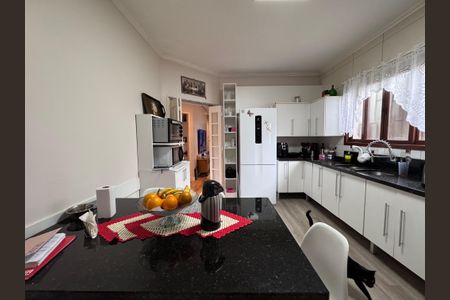 Casa à venda com 147m², 2 quartos e 2 vagas Casa à venda com 147m², 2 quartos e 2 vagasCozinha