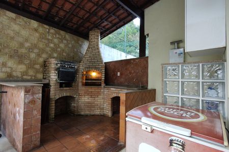 Casa de condomínio à venda com 103m², 3 quartos e 3 vagasChurrasqueira