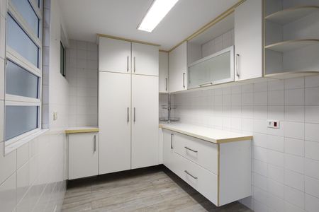 Casa de condomínio à venda com 103m², 3 quartos e 3 vagasCozinha - Armários