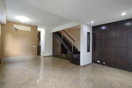 Casa de condomínio à venda com 103m², 3 quartos e 3 vagasSala