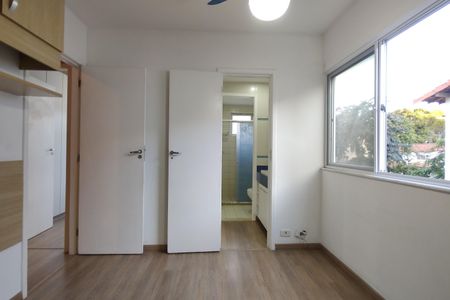 Casa de condomínio à venda com 103m², 3 quartos e 3 vagasQuarto 2 - Armários