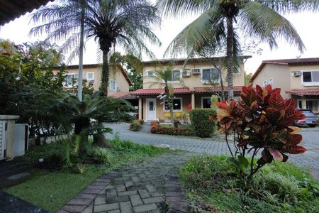 Casa de condomínio à venda com 103m², 3 quartos e 3 vagasJardim 