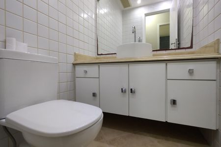 Casa de condomínio à venda com 103m², 3 quartos e 3 vagasLavabo