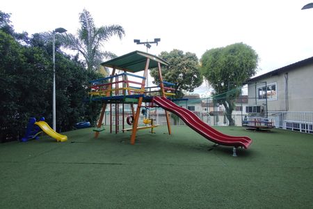 Casa de condomínio à venda com 103m², 3 quartos e 3 vagasÁrea comum - Playground