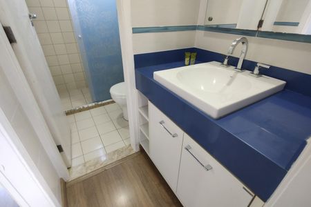 Casa de condomínio à venda com 103m², 3 quartos e 3 vagasBanheiro da Suíte 3