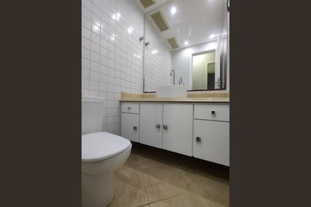 Casa de condomínio à venda com 103m², 3 quartos e 3 vagasLavabo