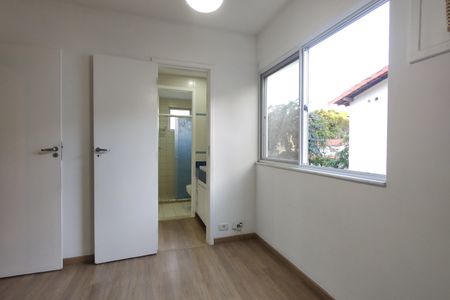 Casa de condomínio à venda com 103m², 3 quartos e 3 vagasQuarto 2 - Armários