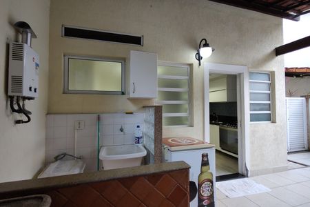 Casa de condomínio à venda com 103m², 3 quartos e 3 vagasÁrea de Serviço