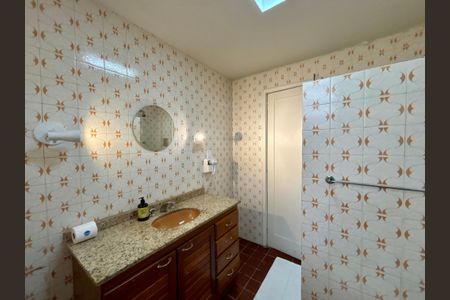 Apartamento para alugar com 148m², 4 quartos e sem vagaBanheiro social