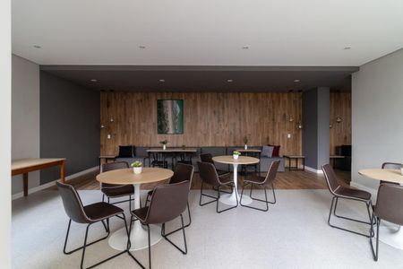 Apartamento à venda com 41m², 2 quartos e 1 vaga Apartamento à venda com 41m², 2 quartos e 1 vagaÁrea comum - Salão de festas