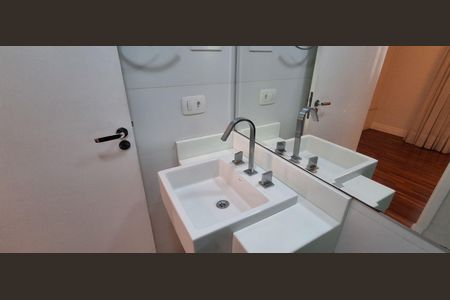 Casa à venda com 65m², 1 quarto e 2 vagasBanheiro da Suíte