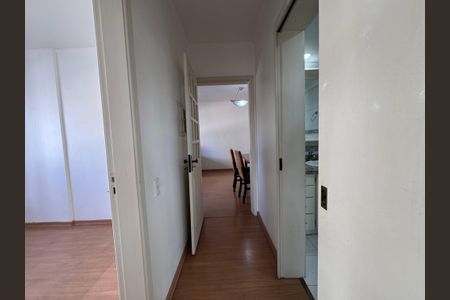 Apartamento à venda com 98m², 2 quartos e sem vagaCorredor