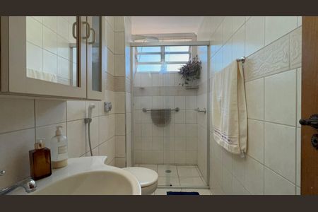 Apartamento à venda com 144m², 3 quartos e 1 vaga Apartamento à venda com 144m², 3 quartos e 1 vagaBanheiro Social