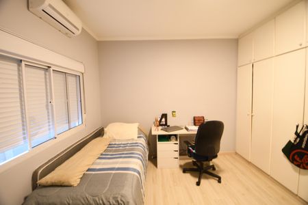 Casa de condomínio à venda com 192m², 3 quartos e 4 vagasQuarto 1 Suíte