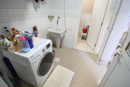 Casa de condomínio à venda com 192m², 3 quartos e 4 vagasÁrea de Serviço