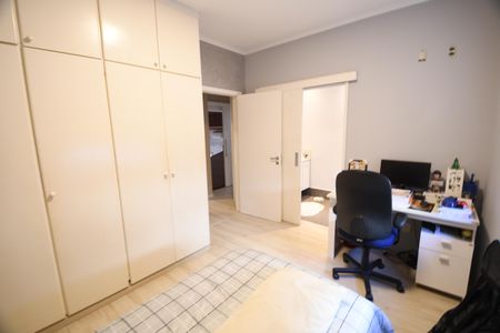 Casa de condomínio à venda com 192m², 3 quartos e 4 vagasQuarto 2 - Suíte