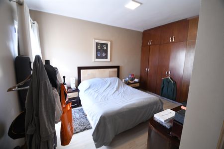 Casa de condomínio à venda com 192m², 3 quartos e 4 vagasQuarto 3 - Suíte