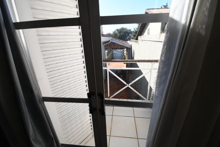 Casa de condomínio à venda com 192m², 3 quartos e 4 vagasQuarto 3 - Suíte Sacada