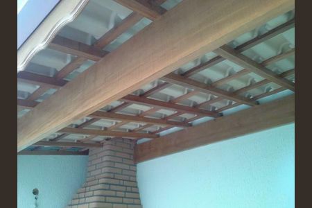 Casa à venda com 115m², 2 quartos e 2 vagas