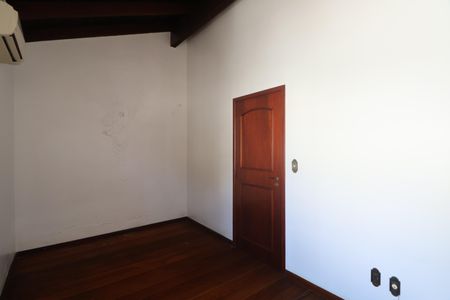 Casa para alugar com 600m², 5 quartos e 2 vagasQuarto 3
