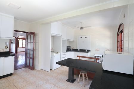 Casa para alugar com 600m², 5 quartos e 2 vagasCozinha