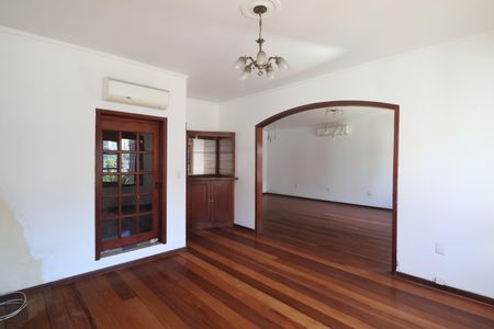 Casa para alugar com 600m², 5 quartos e 2 vagasSala 2