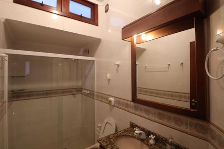 Casa para alugar com 600m², 5 quartos e 2 vagasBanheiro 2