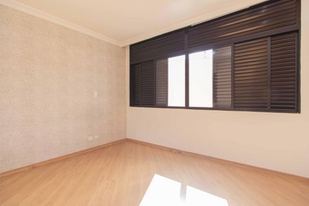 Apartamento para alugar com 160m², 3 quartos e 1 vaga Apartamento para alugar com 160m², 3 quartos e 1 vagaQuarto 2