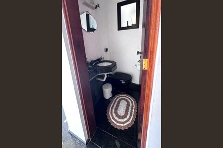 Casa à venda com 362m², 4 quartos e 6 vagas